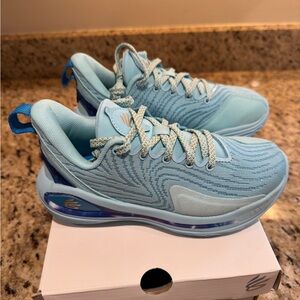 Under Armour Kids Sneakers in Light Blue and Blue